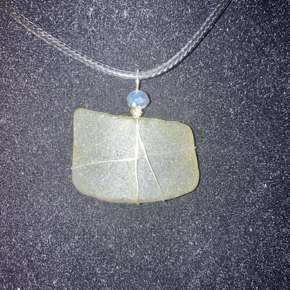 #108 handmade seaglass pendant necklace
